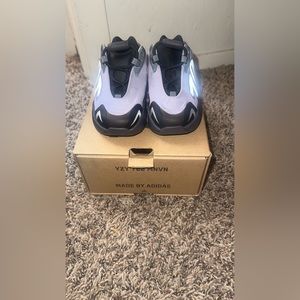 Adidas (YEEZY) 700 MNVN toddler Sneakers